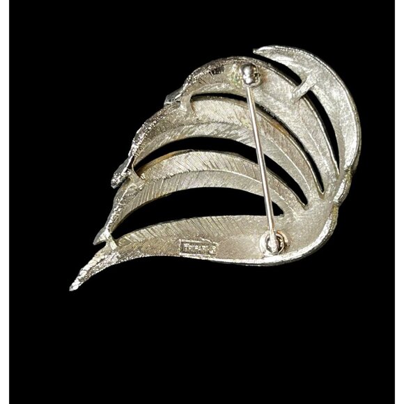 Vintage Mid Century Crown Trifari Silver Tone Feather Brooch - Picture 2 of 4